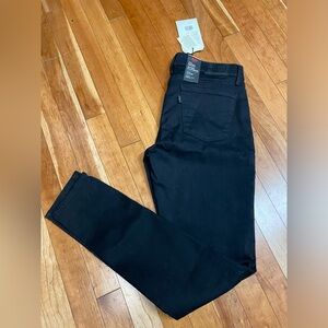 Levi’s 710 Super skinny new with tags 31/30